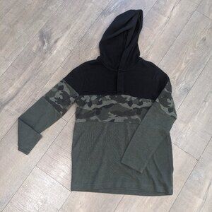 Old Navy Camo Hooded Pullover